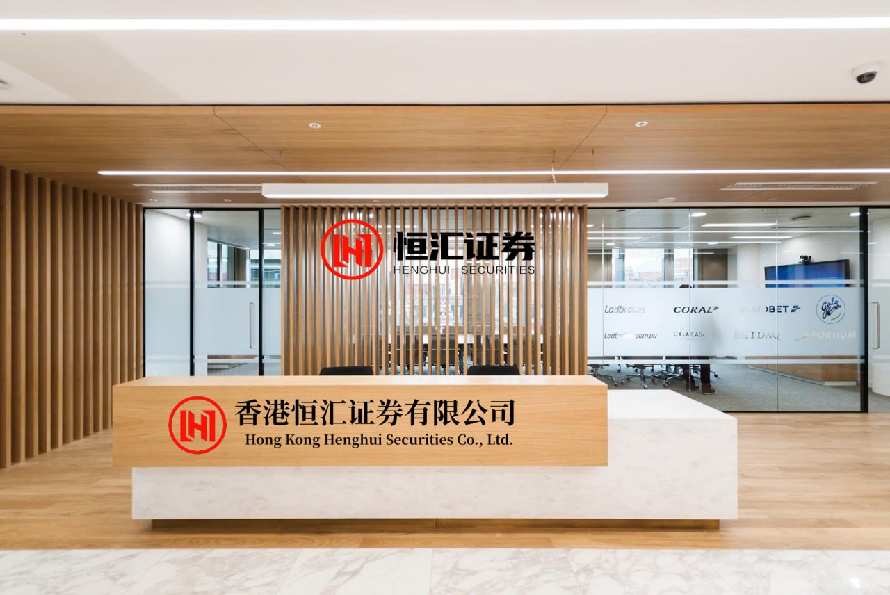融通资产 国乒独苗! 男单世界前五仅有王楚钦稳居榜单前列 国际乒联更新2026年...